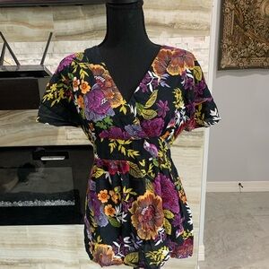 Women’s Floral Peplum Papaya Size 10 Blouse (243)